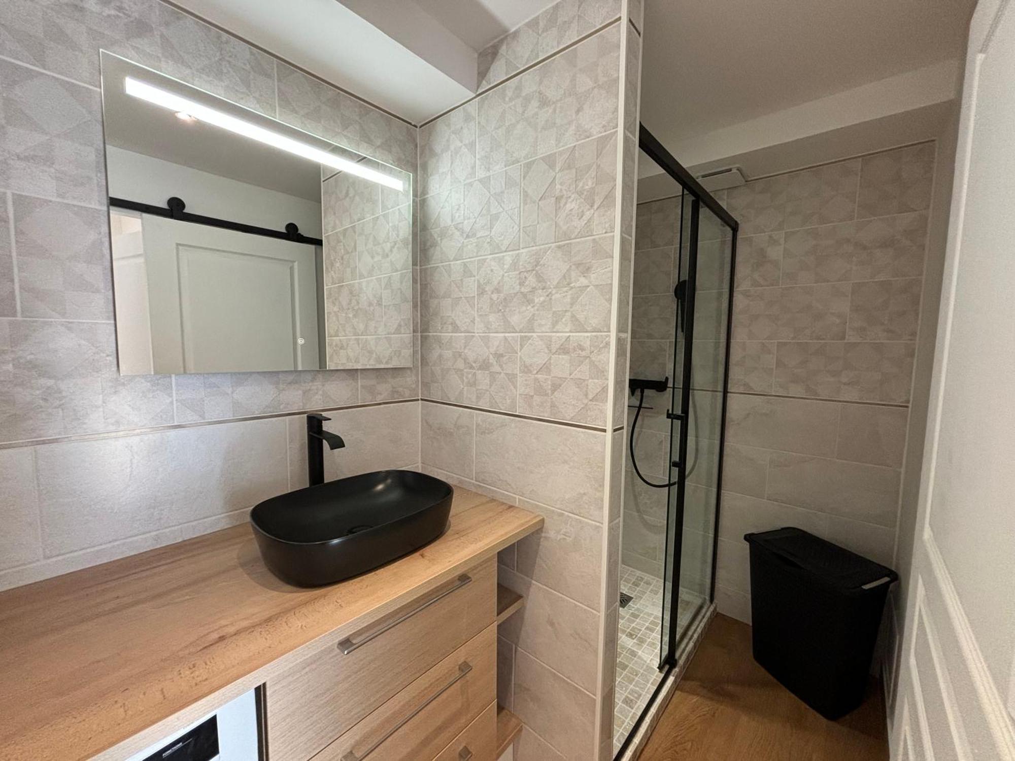 Location D'Un Superbe Appartement Avec Piscine Рокбрюн-сюр-Аржан Екстер'єр фото